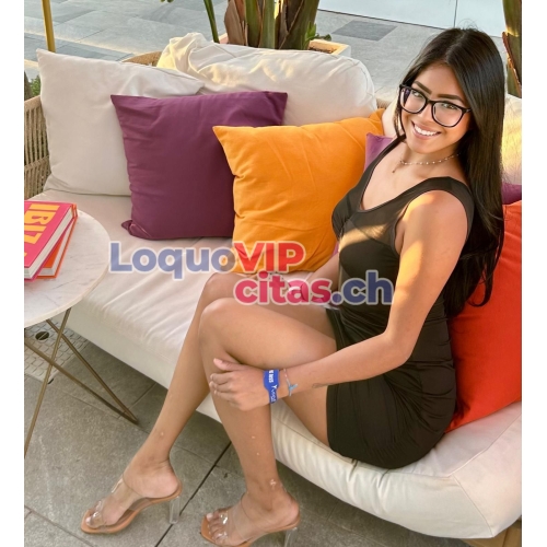 Miah una morena simpatica 1