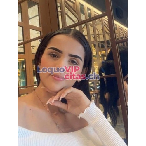 MIA ,Una Hermosa Y Educada Joven 1