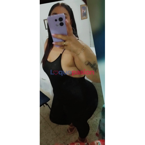 Curvy sexy latina 1
